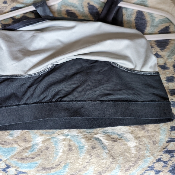 Athleta Conscious Crop S - Picture 5 of 7